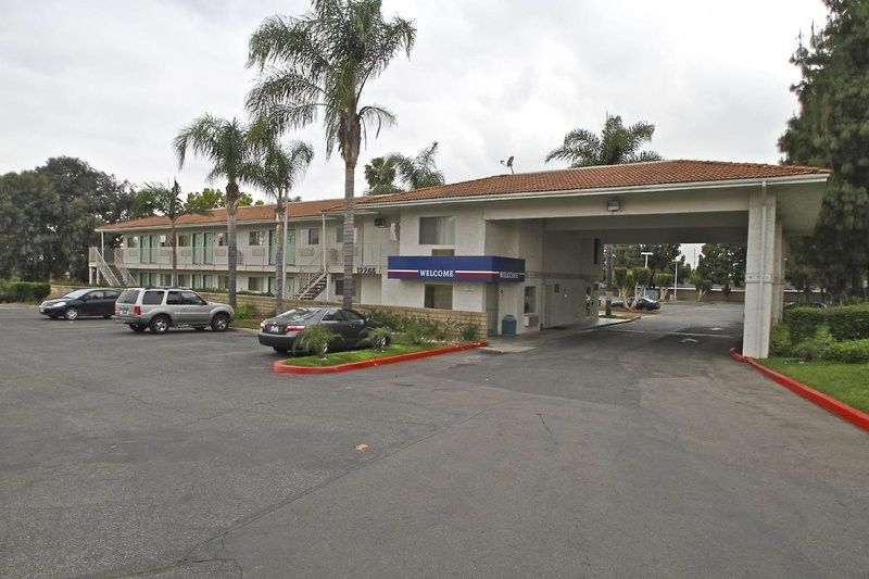 6-chino, Ca - Angeles Area 2*
